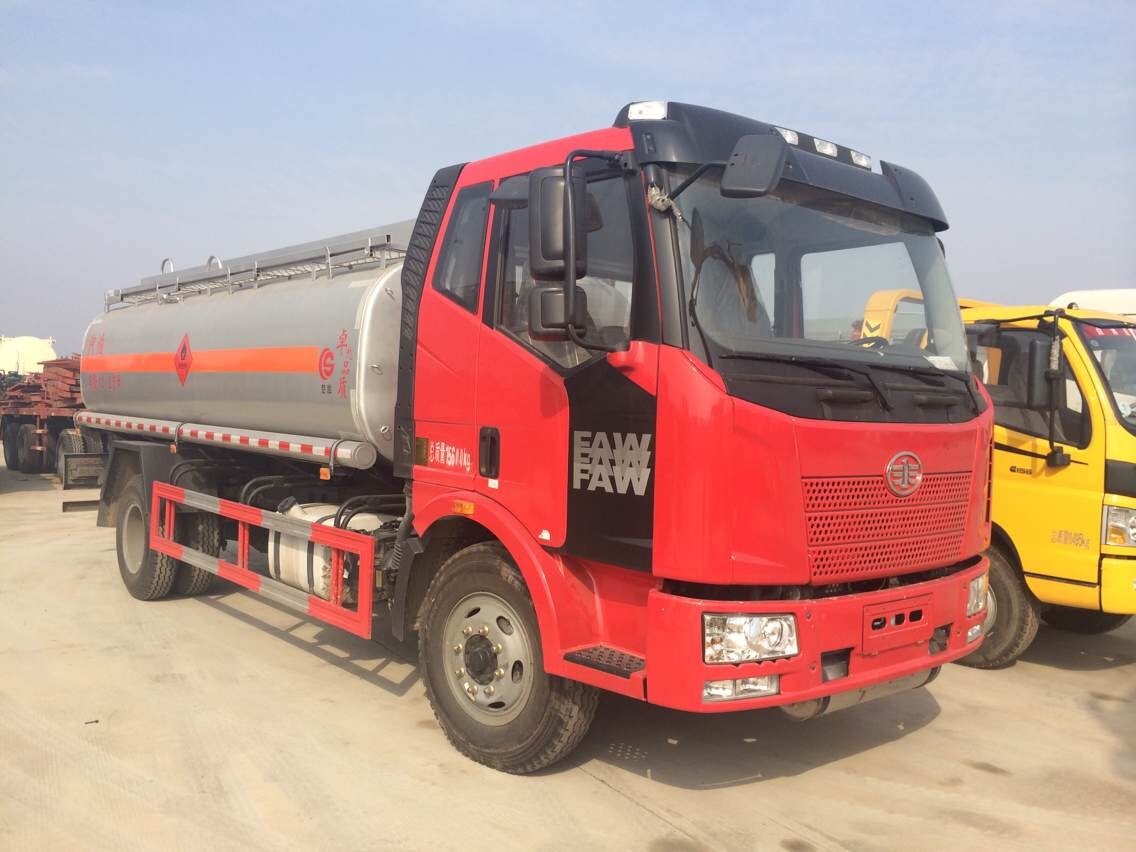 國(guó)五解放單橋油罐車(chē)