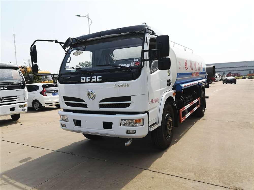 東風福瑞卡10噸多功能噴灑車參數