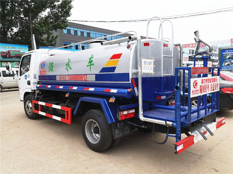 東風多利卡D6灑水車