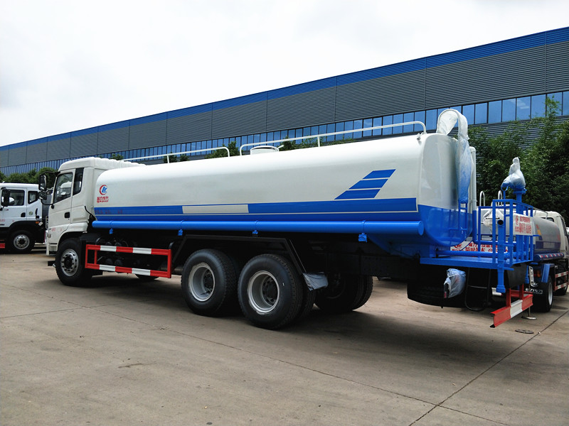 東風(fēng)專用底盤后雙橋灑水車