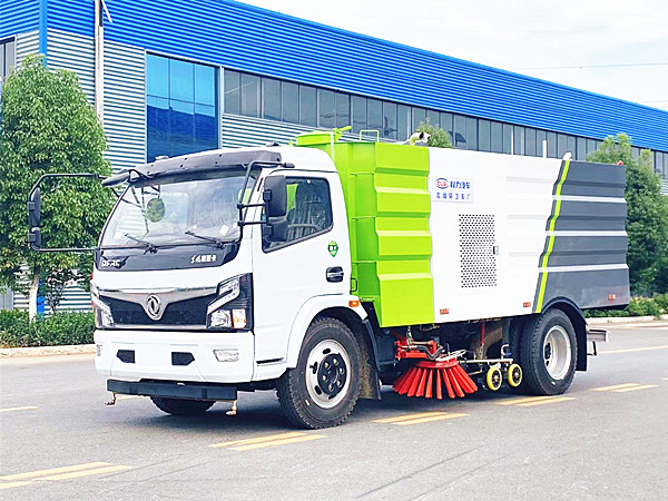 東風福瑞卡8方洗掃車