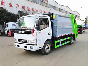 東風(fēng)小多利卡壓縮式垃圾車
