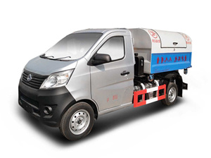 國(guó)五長(zhǎng)安勾臂式垃圾車