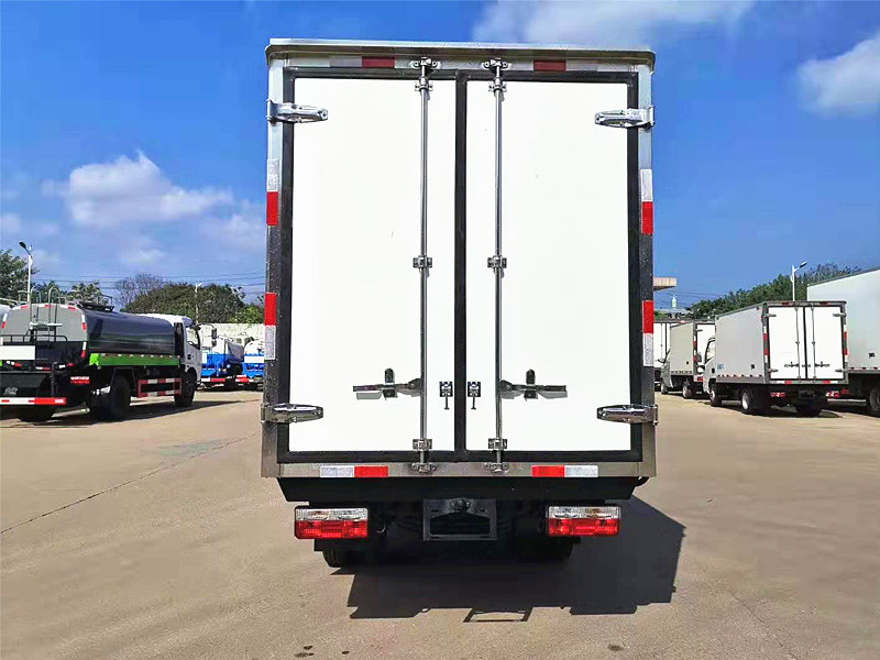 東風途逸國六冷藏車