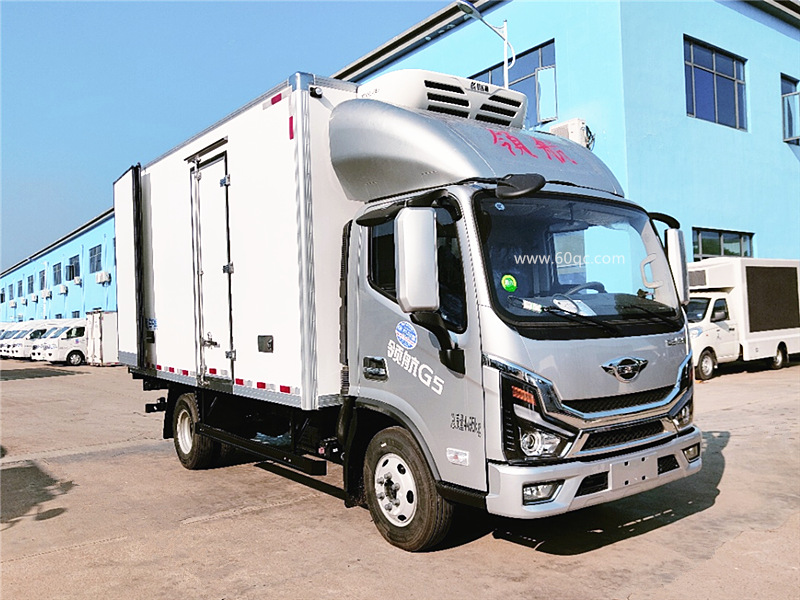 福田領(lǐng)航大G輕卡冷藏車(chē)