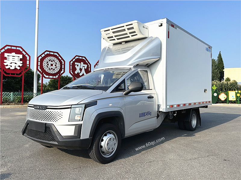 五菱黃金卡純電冷藏車